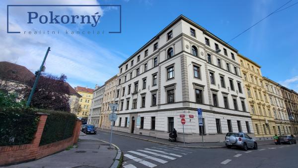 Pronájem kanceláří v krásné budově v centru Prahy