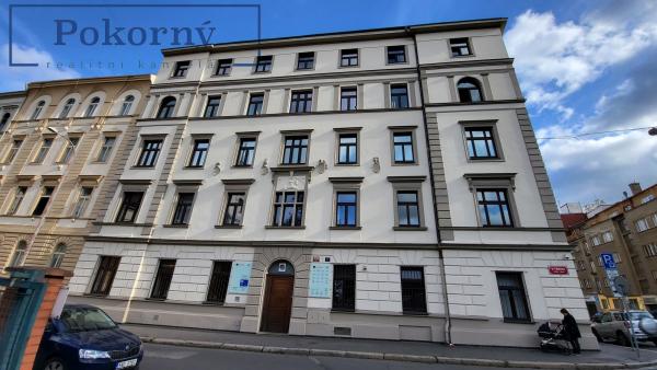 Pronájem kanceláří v reprezentativní budově v centru Prahy