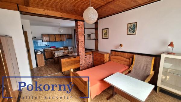 Prodej rodinného domu 2+1 o zastavěné ploše 68 m², pozemky 1476 m²