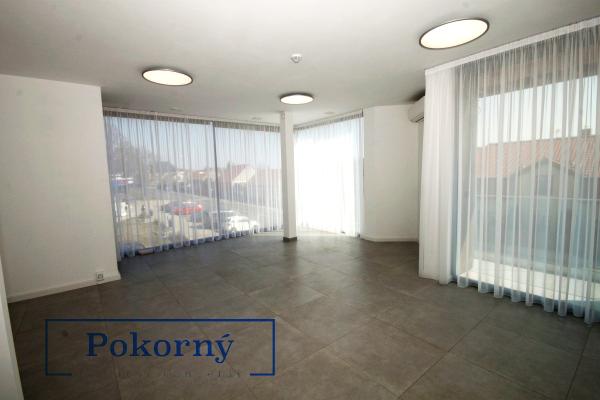 Zcela nové kanceláře 122 m2, Praha - Dubeč