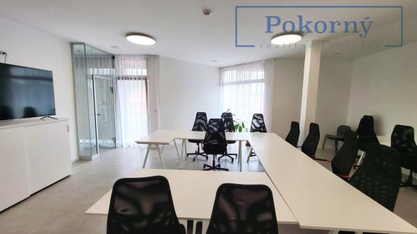 Zcela nové kanceláře 122 m2, Praha - Dubeč
