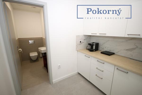Zcela nové kanceláře 122 m2, Praha - Dubeč