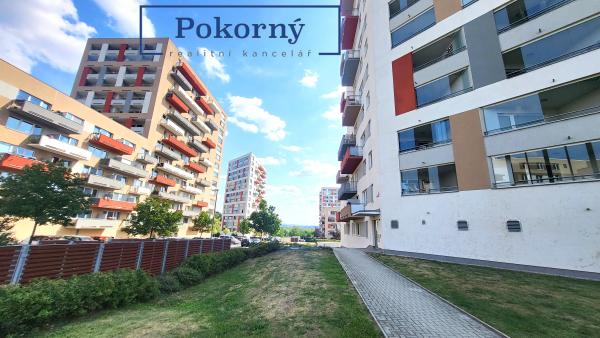 Nabídka pronájmu zařízeného bytu 1+kk, s balkonem a sklepem, Horní Měcholupy