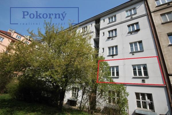 Pronájem bytu 2+kk po rekonstrukci, cihlový dům, ul. 5.května, P4 – Nusle