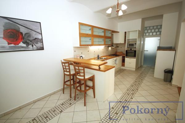 Pronájem světlého bytu 4+1 po rekonstrukci, Václavské náměstí, Praha 1