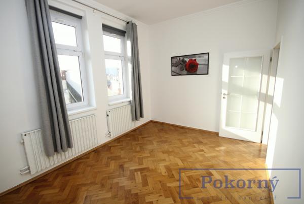 Pronájem světlého bytu 4+1 po rekonstrukci, Václavské náměstí, Praha 1