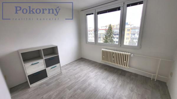 Pronájem hezkého bytu 3+1 s lodžií, ul. Rumburská, P9 – Střížkov