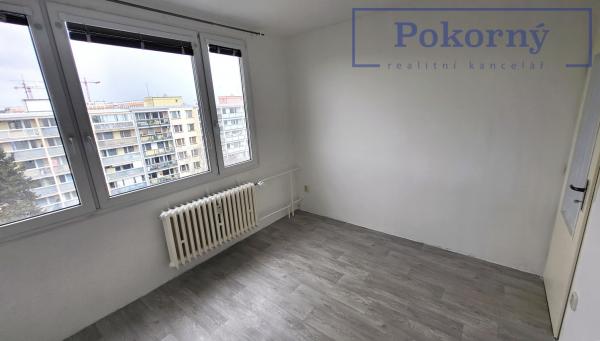 Pronájem hezkého bytu 3+1 s lodžií, ul. Rumburská, P9 – Střížkov