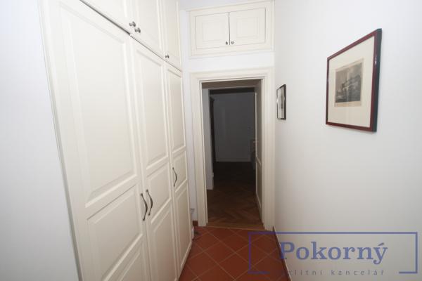 Pronájem luxusního bytu 3+kk u Malostranského náměstí