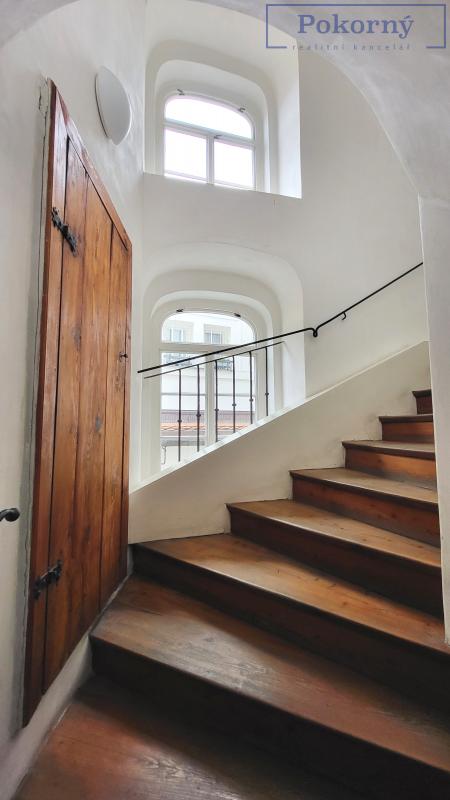 Pronájem luxusního bytu 3+kk u Malostranského náměstí