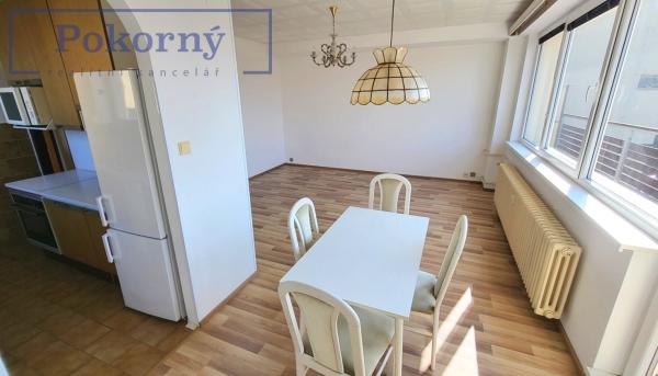 Pronájem bytu 4+1, balkon, garáž, v cihl. domě, P4 – Podolí