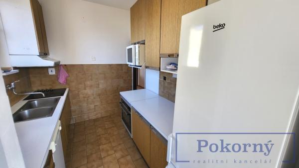 Pronájem bytu 4+1, balkon, garáž, v cihl. domě, P4 – Podolí