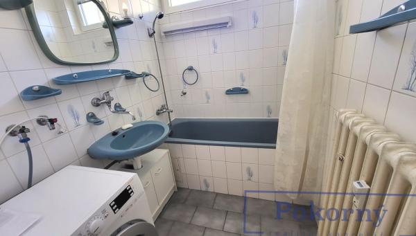 Pronájem bytu 4+1, balkon, garáž, v cihl. domě, P4 – Podolí