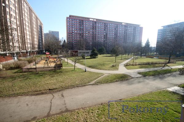 Pronájem hezkého bytu po rek. 3+1/L, ul. Kurkova  Praha 8 Kobylisy