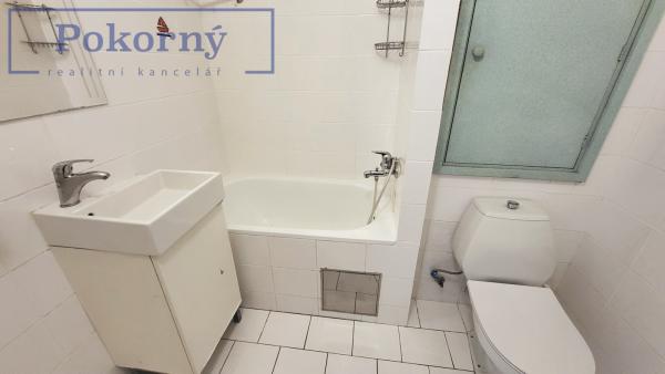 Pronájem bytu 2+kk, P10 – Strašnice, ul. Pod Strání