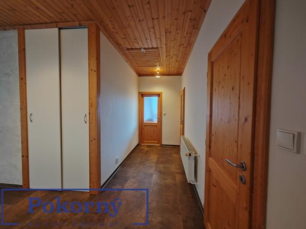 Prodej vícegeneračního rodinného domu 173 m², pozemky 1123 m²