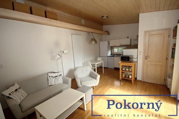 Prodej vícegeneračního rodinného domu 173 m², pozemky 1123 m²
