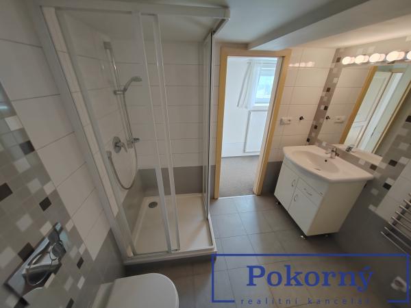 Prodej vícegeneračního rodinného domu 173 m², pozemky 1123 m²