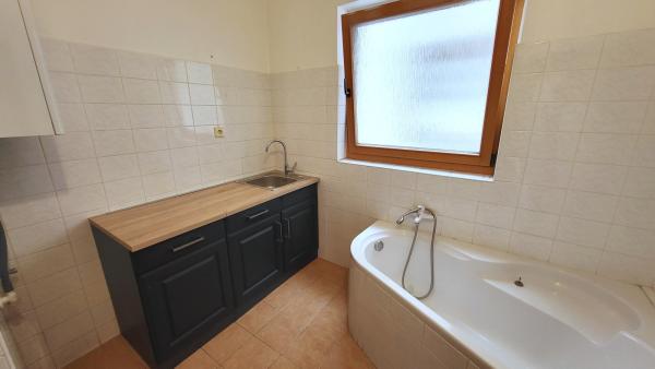 Pronájem hezkých kanceláří po rek., 119 m2, P8 – Karlín