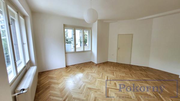Prodej bytu 3+1/B, Na Dolinách, P4 – Nusle