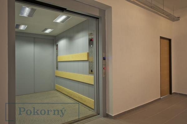 Pronájem kanceláře, 28 m2, Praha 9 – Horní Počernice