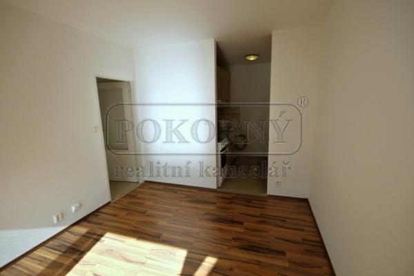 Byt 2+kk, 43 m2,  v novém panel. domě, ul. Bašteckého, P5 – Velká Ohrada