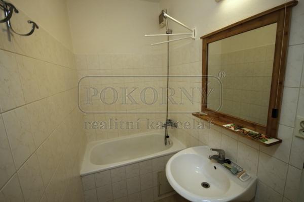 Byt 2+kk, 43 m2,  v novém panel. domě, ul. Bašteckého, P5 – Velká Ohrada