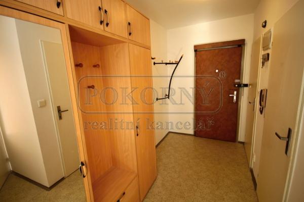 Byt 2+kk, 43 m2,  v novém panel. domě, ul. Bašteckého, P5 – Velká Ohrada