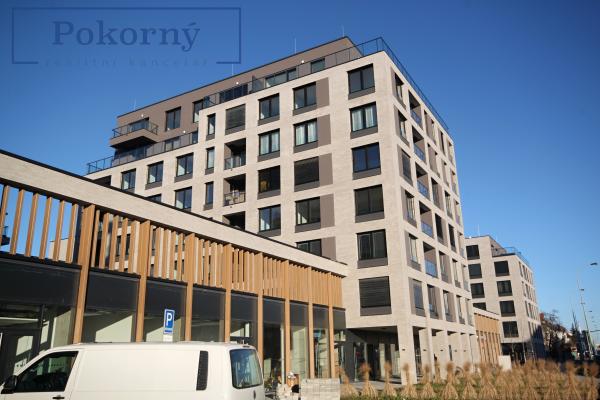 Pronájem bytu 1+kk, novostavba, ul. Počernická, P10 – Strašnice