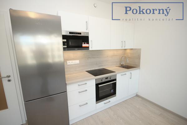 Pronájem bytu 1+kk, novostavba, ul. Počernická, P10 – Strašnice