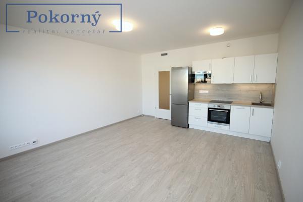 Pronájem bytu 1+kk, novostavba, ul. Počernická, P10 – Strašnice