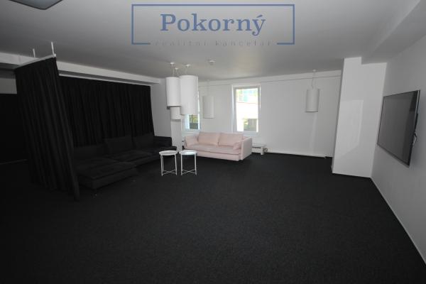 Pronájem bytu 1+kk, ul. Peroutkova, Praha 5 – Jinonice