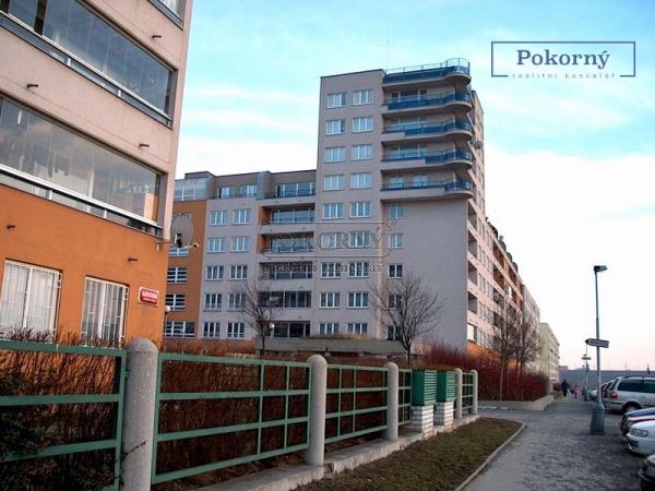 Byt 2+kk, 43 m2,  v novém panel. domě, ul. Bašteckého, P5 – Velká Ohrada