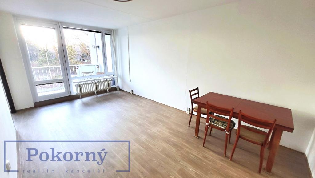 Pronájem hezkého bytu po rek. 3+1/L, ul. Kurkova  Praha 8 Kobylisy