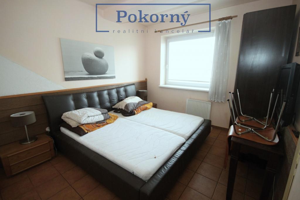 Pronájem moderně zařízeného bytu 1+kk, ul. Ašská, P9 – Letňany