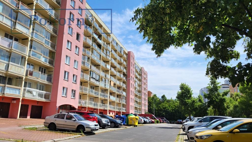 Pronájem světlého rekonstruovaného bytu 2+1/L, ul. Volutová, P5 – Stodůlky
